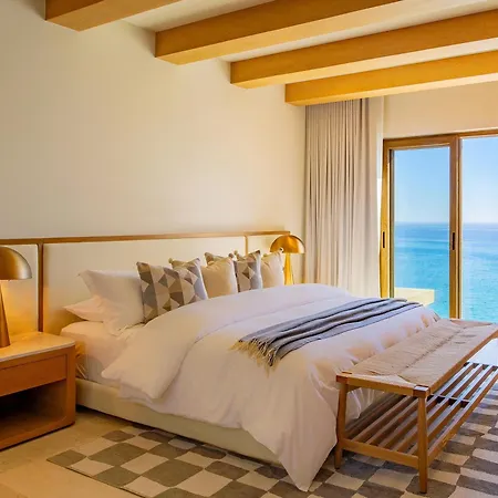 New Stunning Villa, Full Staff, Gym And Has Its Own Private Swimmable Beach