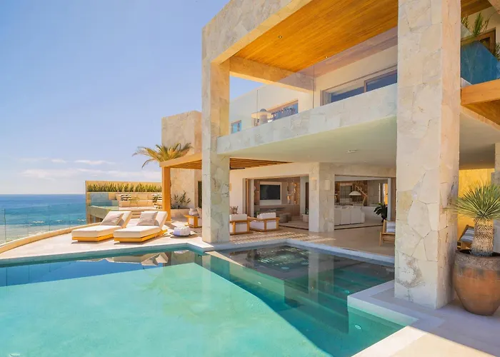 New Stunning Villa, Full Staff, Gym And Has Its Own Private Swimmable Villa *