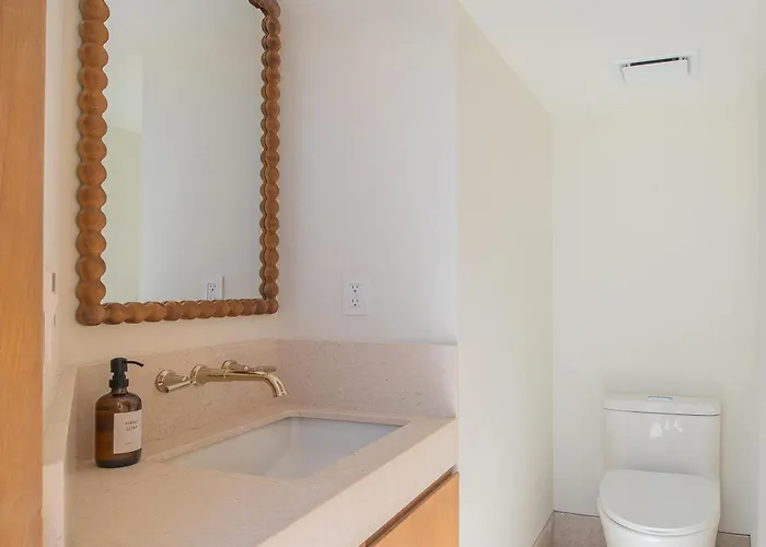 New Stunning Villa, Full Staff, Gym And Has Its Own Private Swimmable San José del Cabo