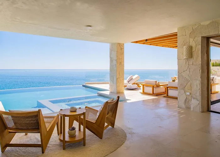 Villa New Stunning Villa, Full Staff, Gym And Has Its Own Private Swimmable