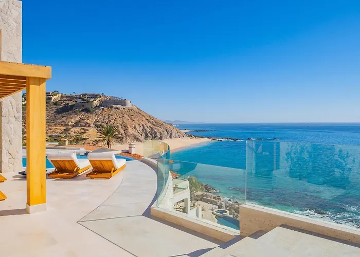 New Stunning Villa, Full Staff, Gym And Has Its Own Private Swimmable Villa