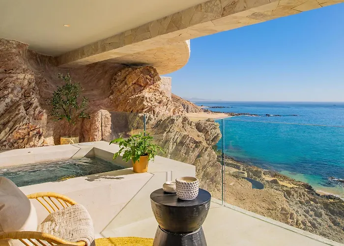 New Stunning Villa, Full Staff, Gym And Has Its Own Private Swimmable San José del Cabo
