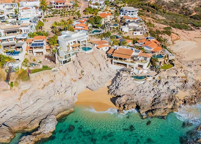 New Stunning Villa, Full Staff, Gym And Has Its Own Private Swimmable Villa