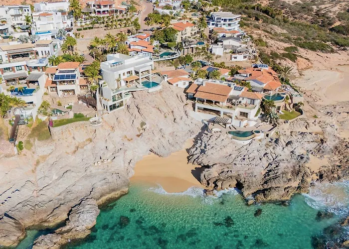 New Stunning Villa, Full Staff, Gym And Has Its Own Private Swimmable *